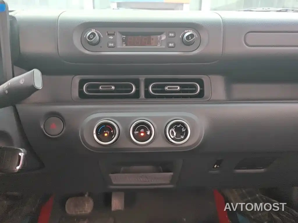 Wuling Zhiguang NEV 2025 Standard Version — фото 10
