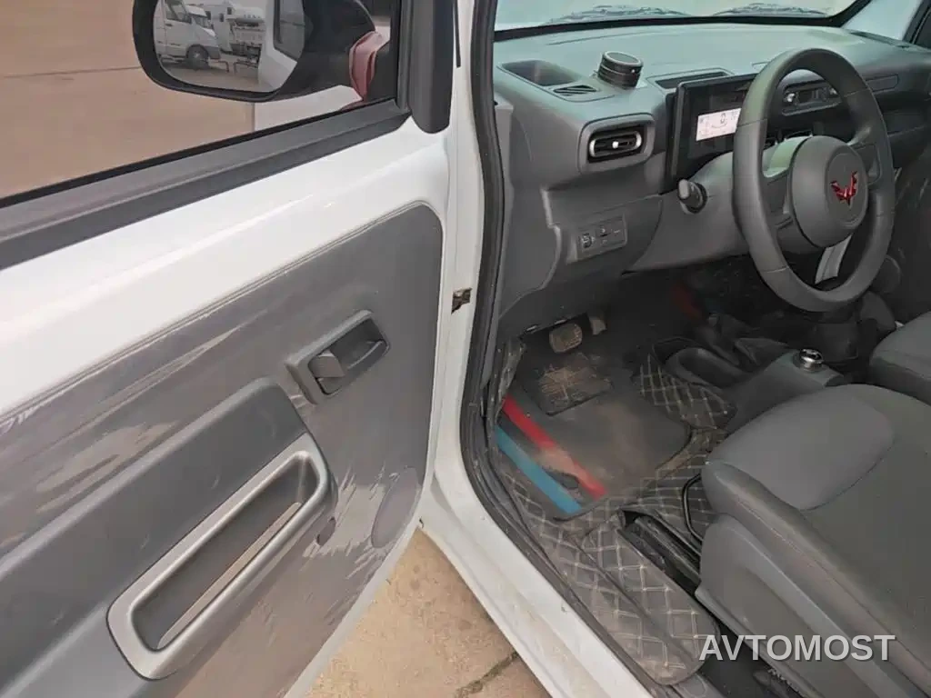 Wuling Zhiguang NEV 2025 Standard Version — фото 13