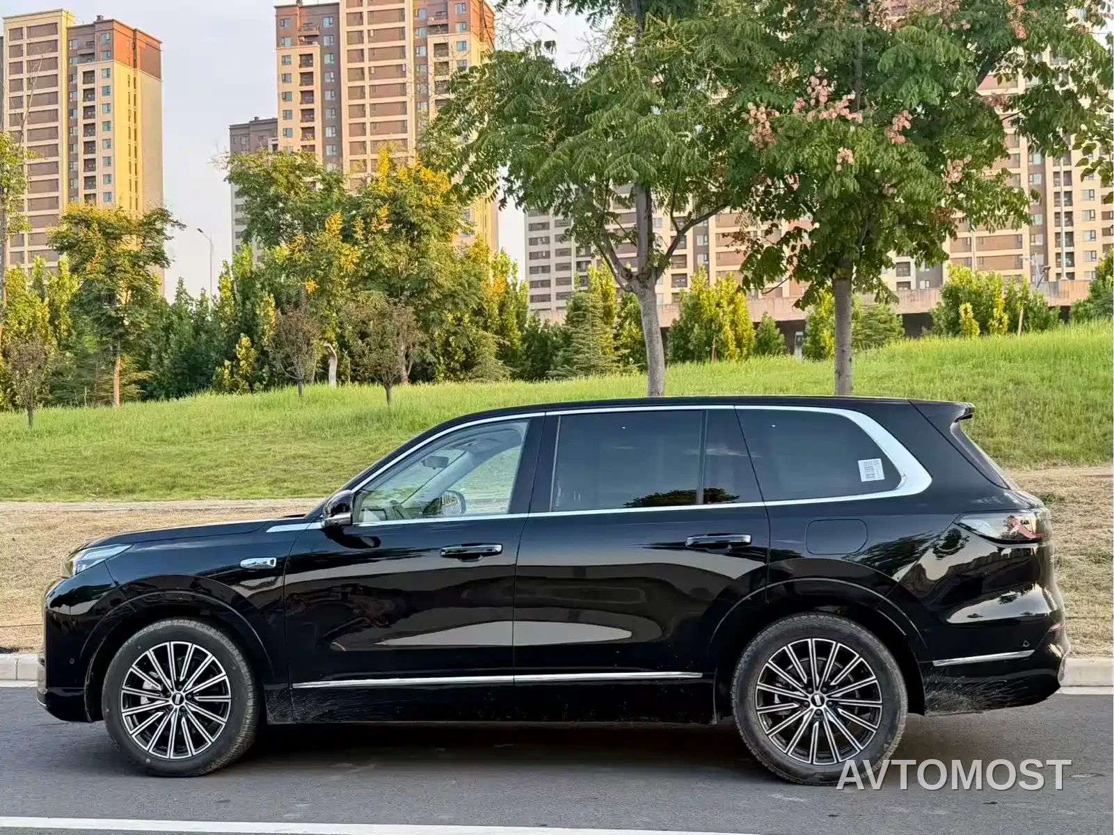 Geely Galaxy M9 2025 Model 230km 2WD Explorer+ Edition — фото 3