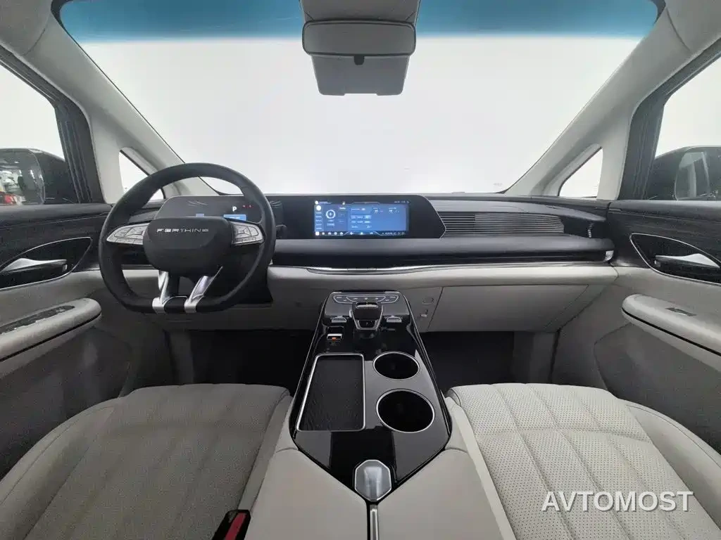 Dongfeng Fengxing Starlight V9 2026 Beyond Joy Series 200km Luxury — фото 5