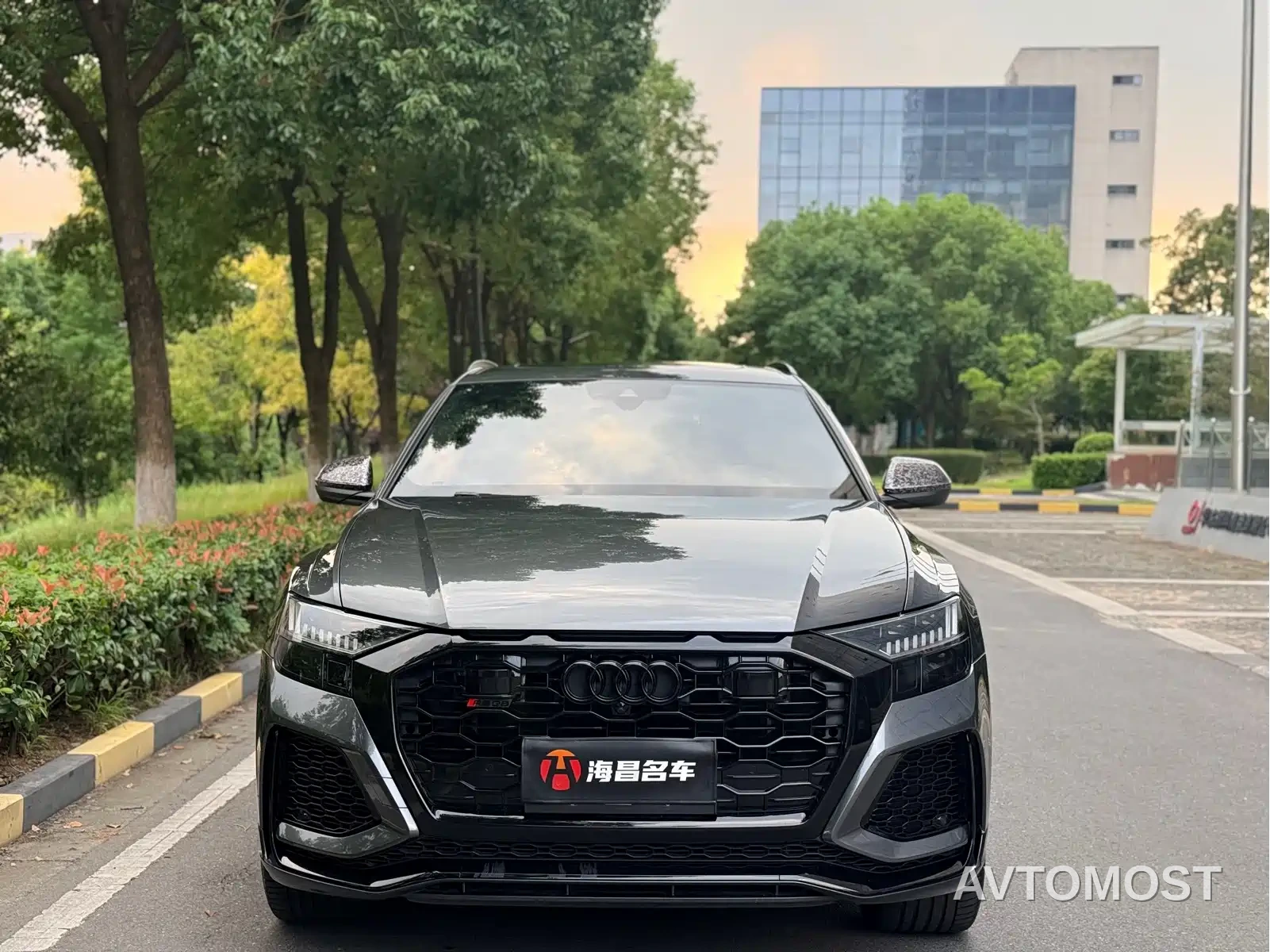 Audi RS Q8 2021 RS Q8 4.0T — фото 2