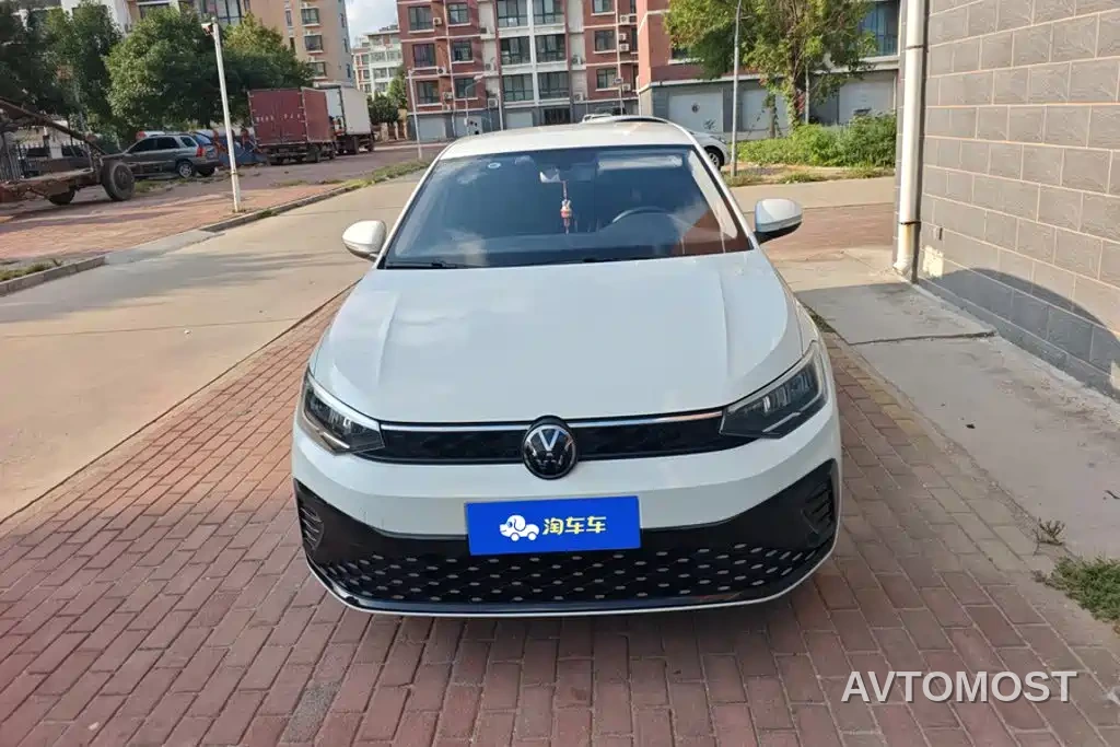 Volkswagen Lavida 2023 XRUI 1.5L Manual New Comfort Edition — фото 2