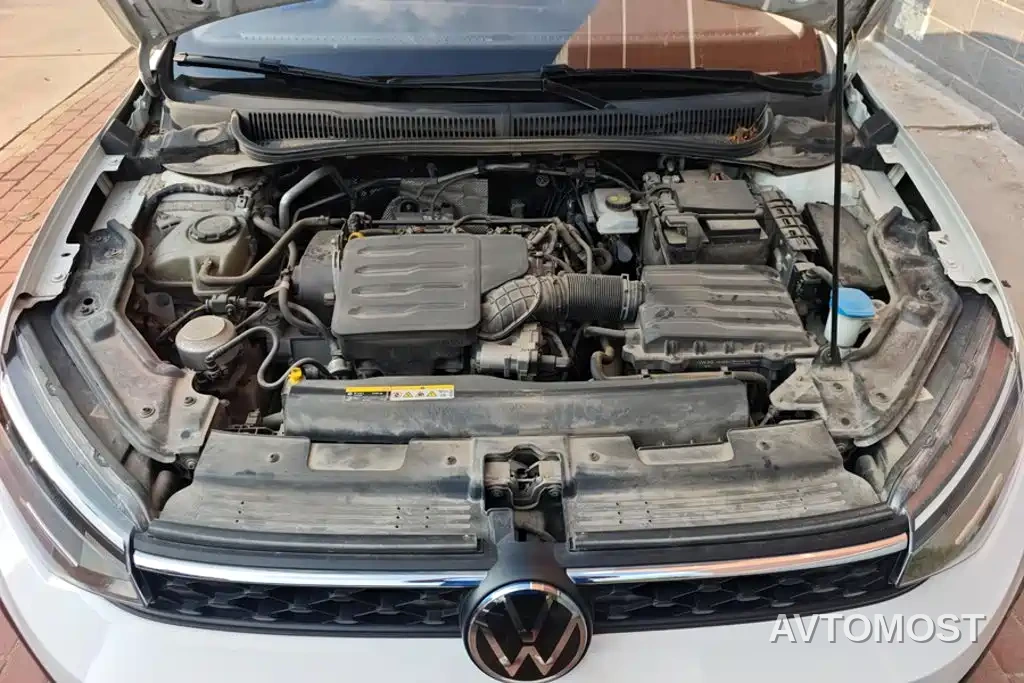 Volkswagen Lavida 2023 XRUI 1.5L Manual New Comfort Edition — фото 10