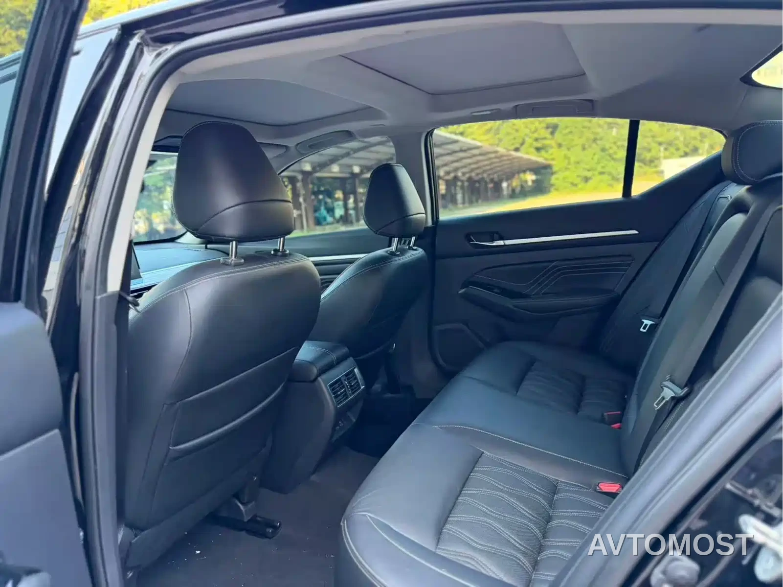 Nissan Teana 2022 2.0T XL Advanced Edition — фото 8