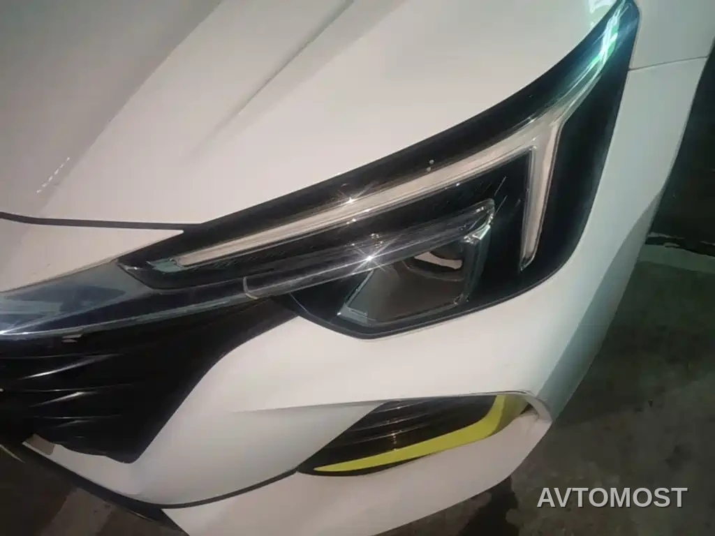 Roewe i6 MAX EV 2020 Model 1.5T PHEV Cool Panoramic Sunroof Edition — фото 2