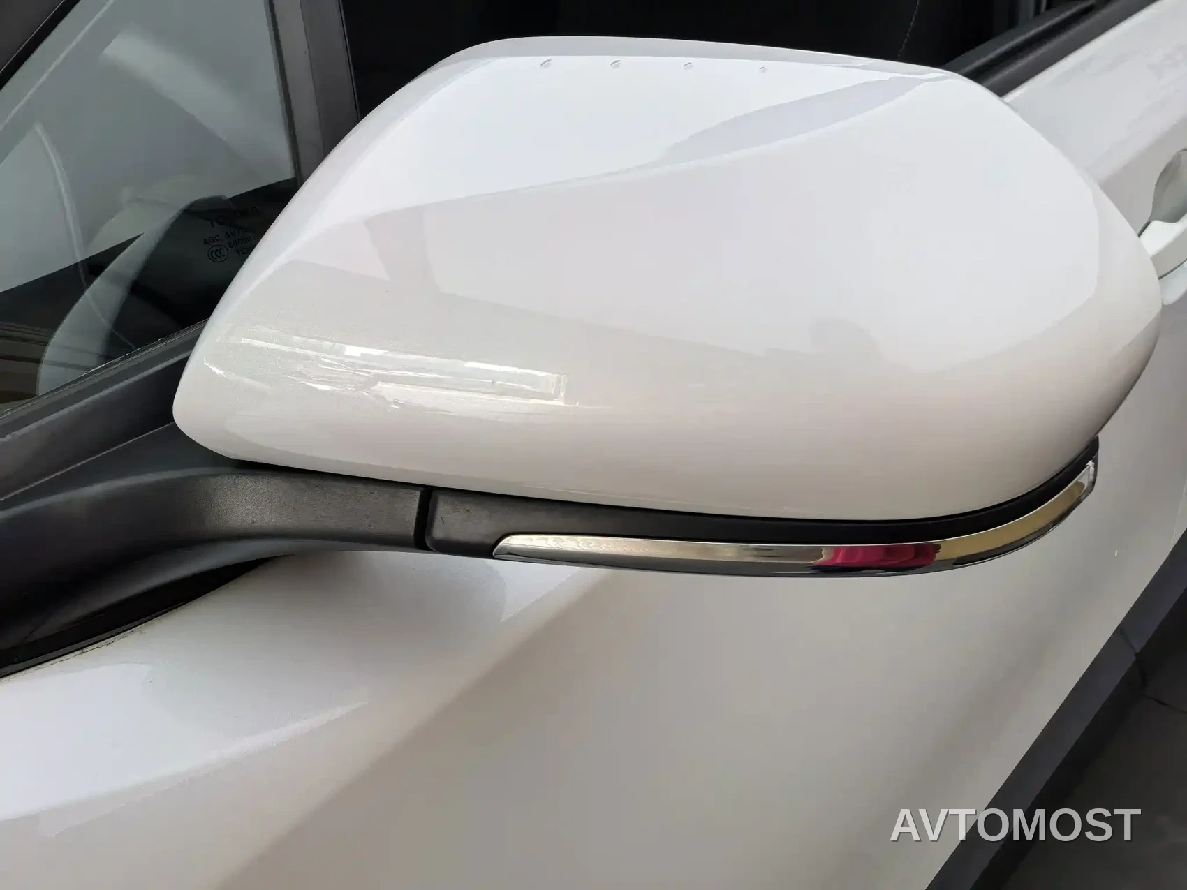Toyota IZOA 2023 Hybrid 2.0L Yi-Xing Edition — фото 18