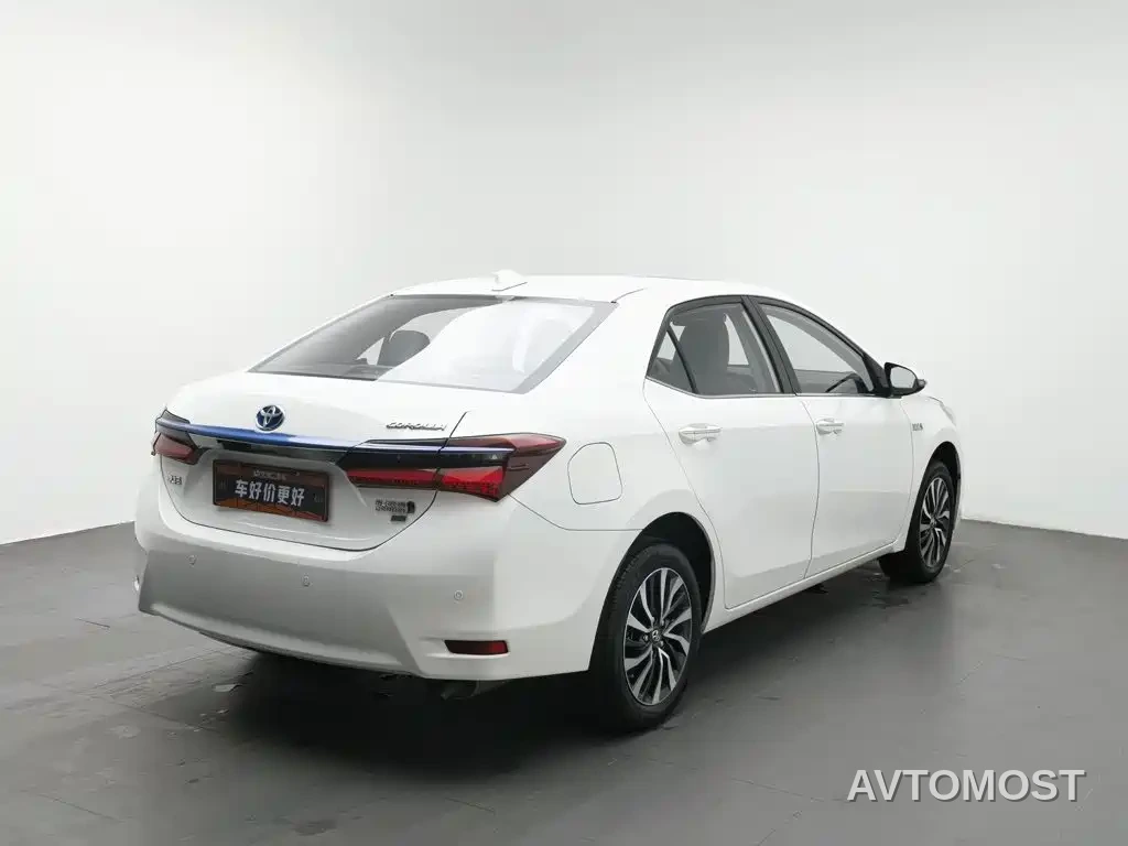 Toyota Corolla Twin Engine E+ 2020 1.8L E-CVT Comfort Edition — фото 1