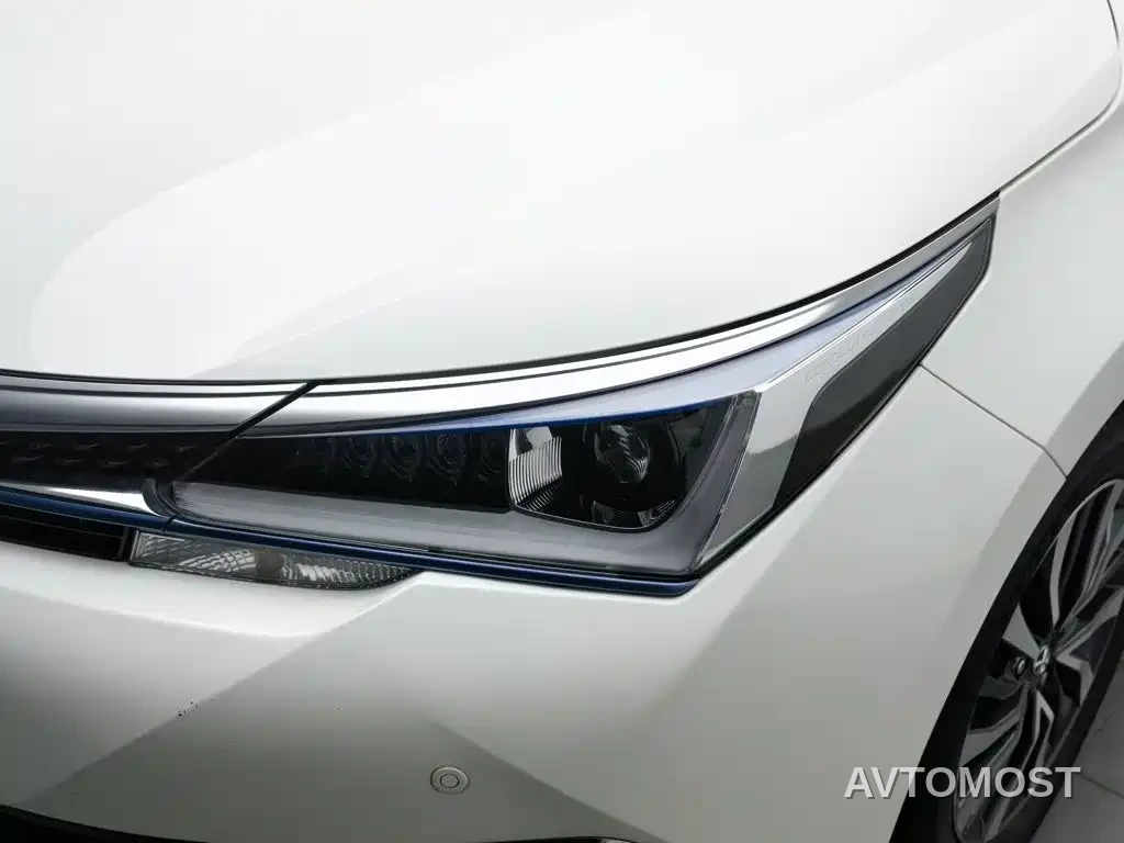 Toyota Corolla Twin Engine E+ 2020 1.8L E-CVT Comfort Edition — фото 5