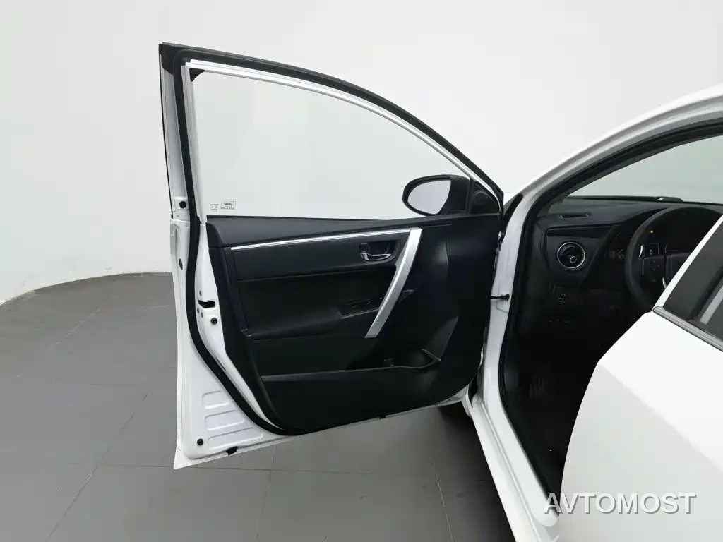 Toyota Corolla Twin Engine E+ 2020 1.8L E-CVT Comfort Edition — фото 6