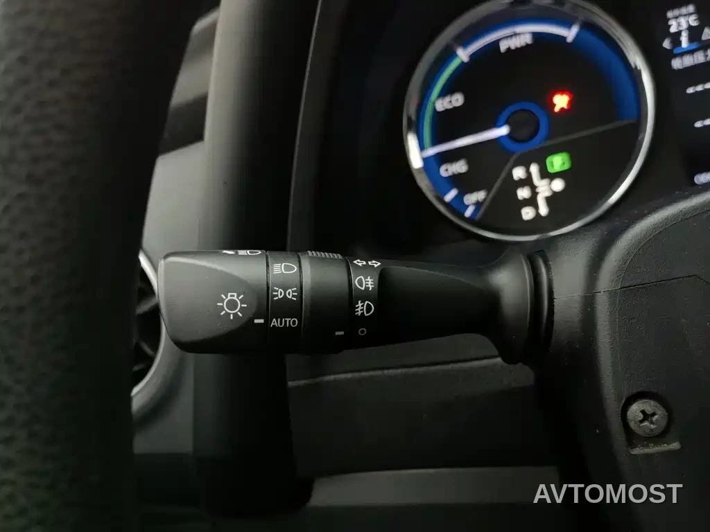 Toyota Corolla Twin Engine E+ 2020 1.8L E-CVT Comfort Edition — фото 19