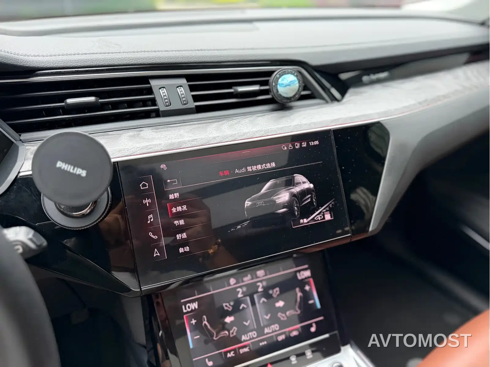 Audi e-tron (Import) 2019 55 quattro Technology — фото 8