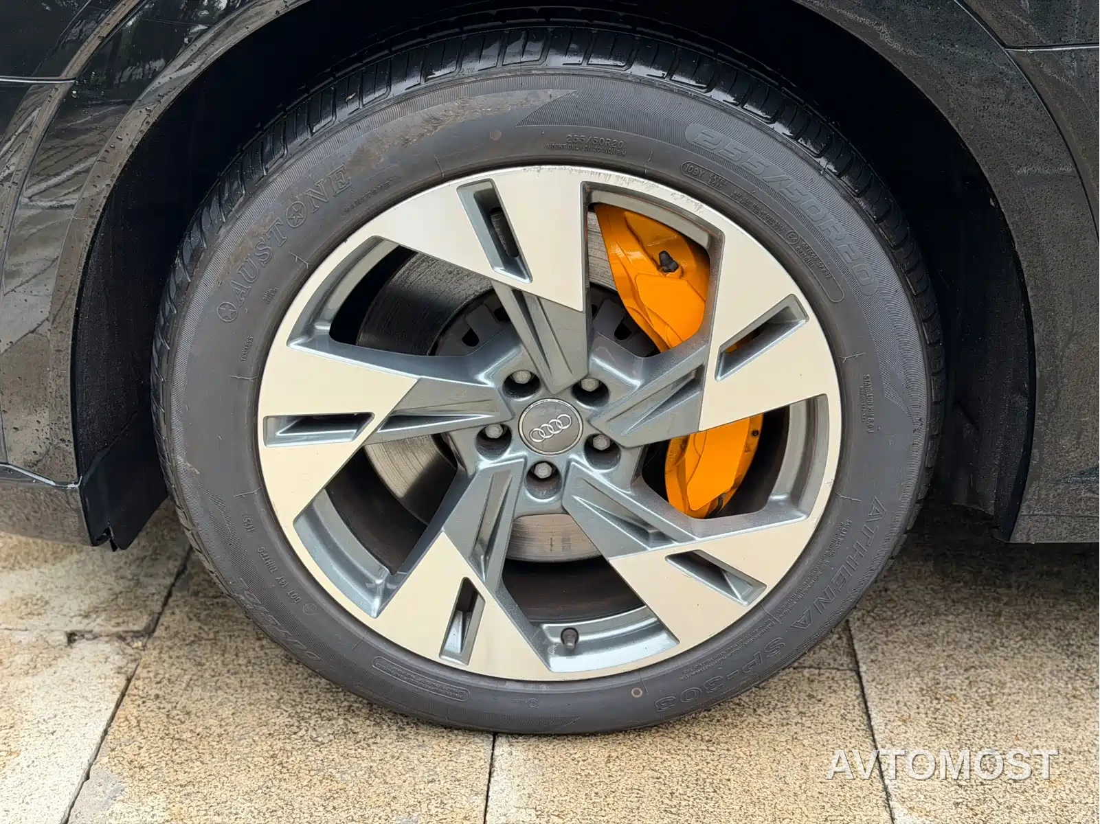 Audi e-tron (Import) 2019 55 quattro Technology — фото 19