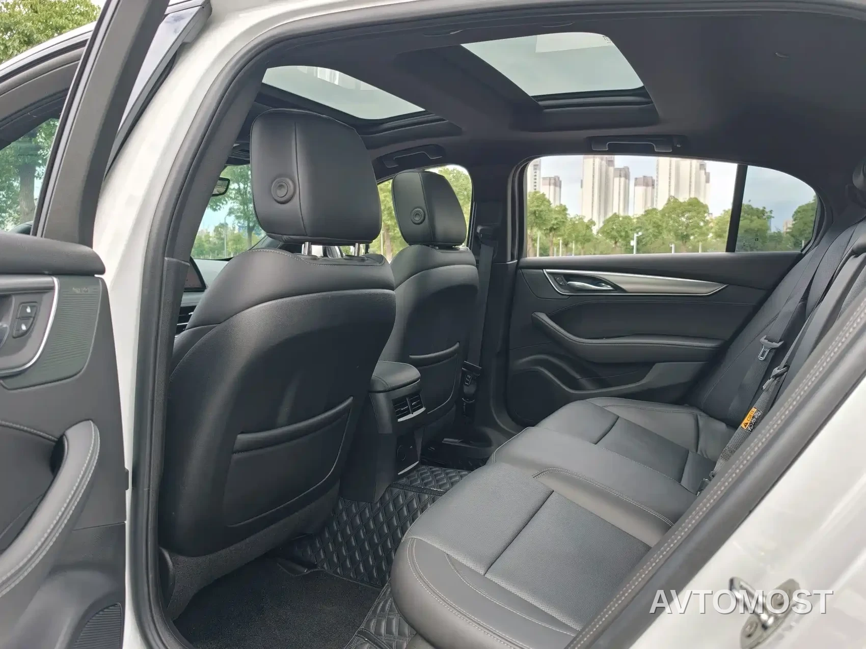 Cadillac CT5 2024 28T Premium — фото 10