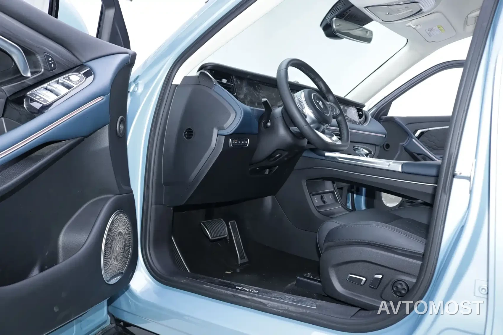 VOYAH FREE 2021 AWD Standard Range Extender Exclusive Luxury Package — фото 4