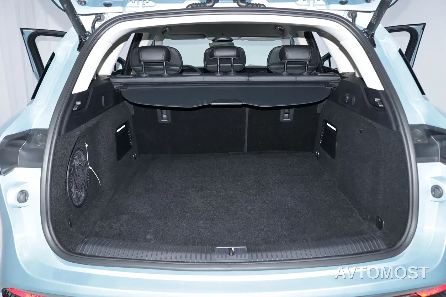 VOYAH FREE 2021 AWD Standard Range Extender Exclusive Luxury Package — фото 24