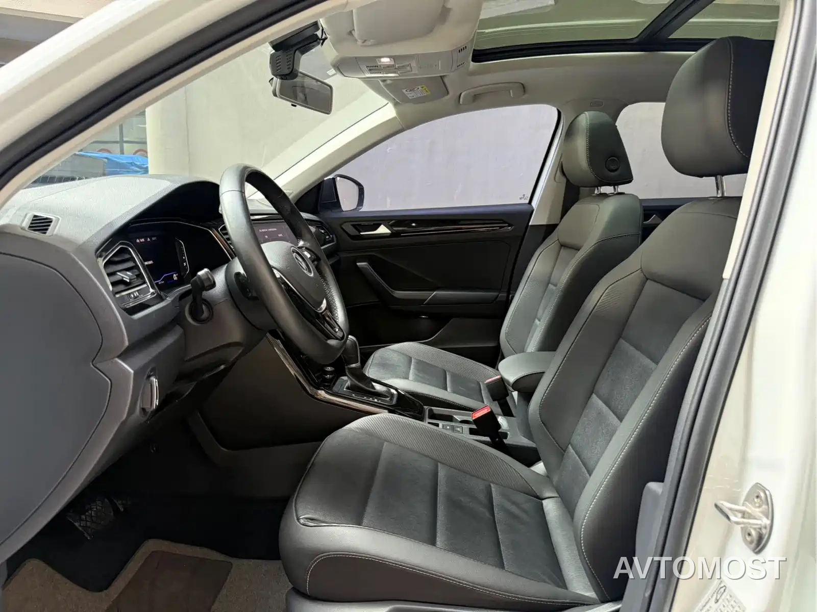 Volkswagen T-ROC 2021 280TSI DSG 2WD Comfort Smart Connect Edition — фото 7