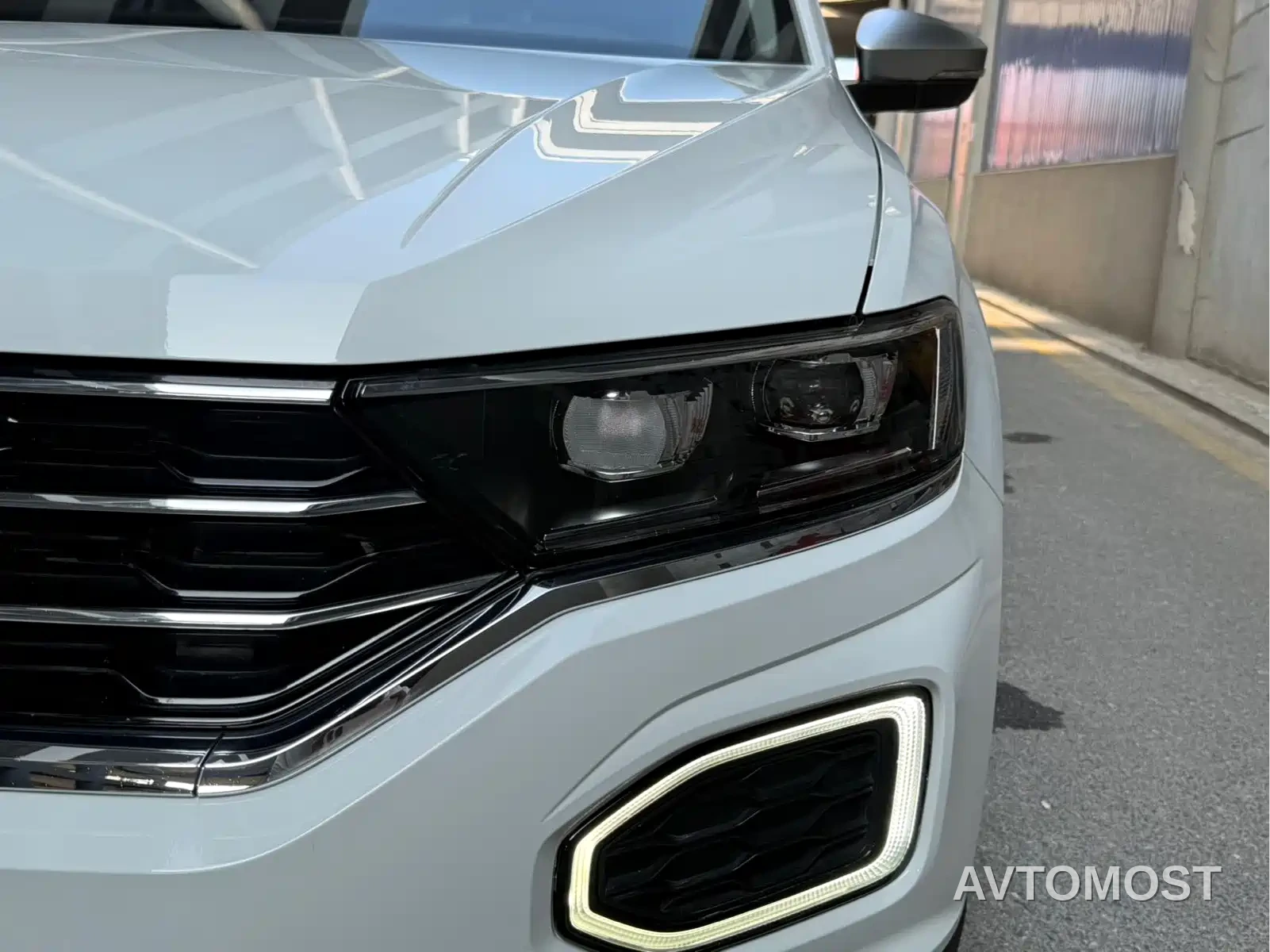 Volkswagen T-ROC 2021 280TSI DSG 2WD Comfort Smart Connect Edition — фото 23