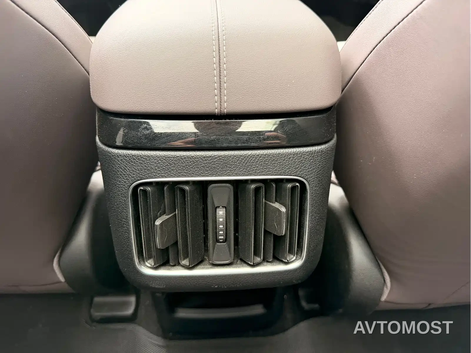 BYD Song PLUS PHEV 2025 DM-i Smart Drive Edition 112KM Noble — фото 9
