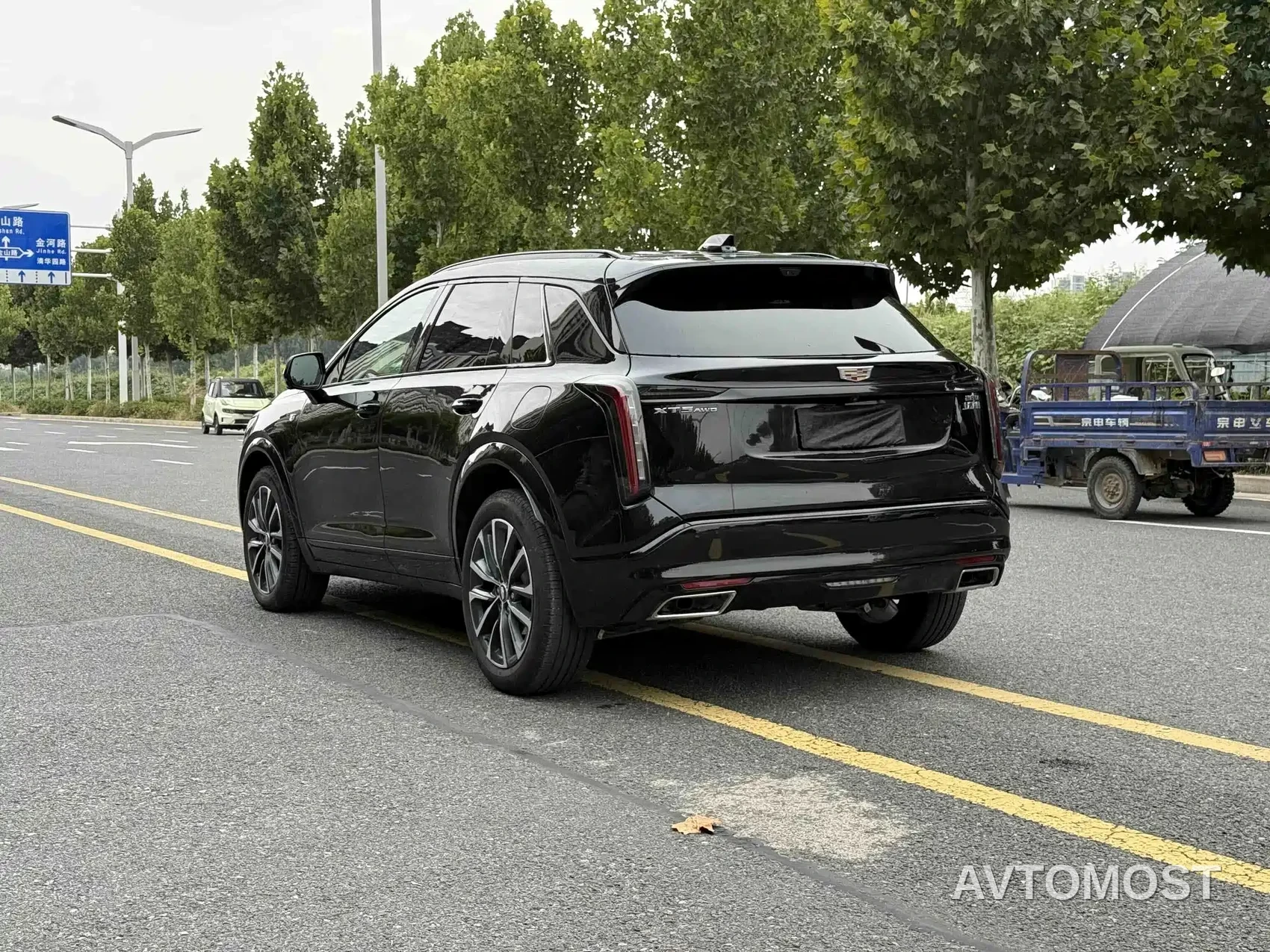 Cadillac XT5 2025 2.0T Premium Model — фото 3