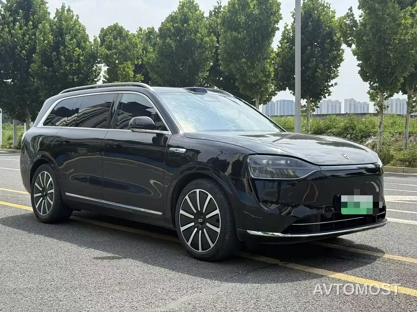 AITO M9 2024 Extended Range Max 42kWh 5-seater — фото 6