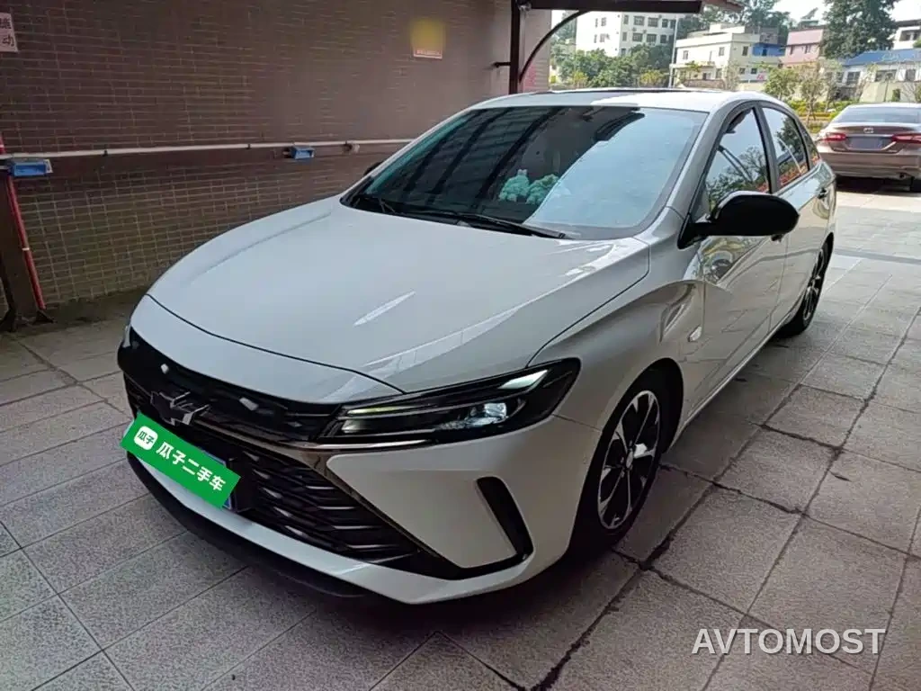 Chevrolet Monza 2023 1.3T Mild Hybrid Automatic Premium Edition — фото 1