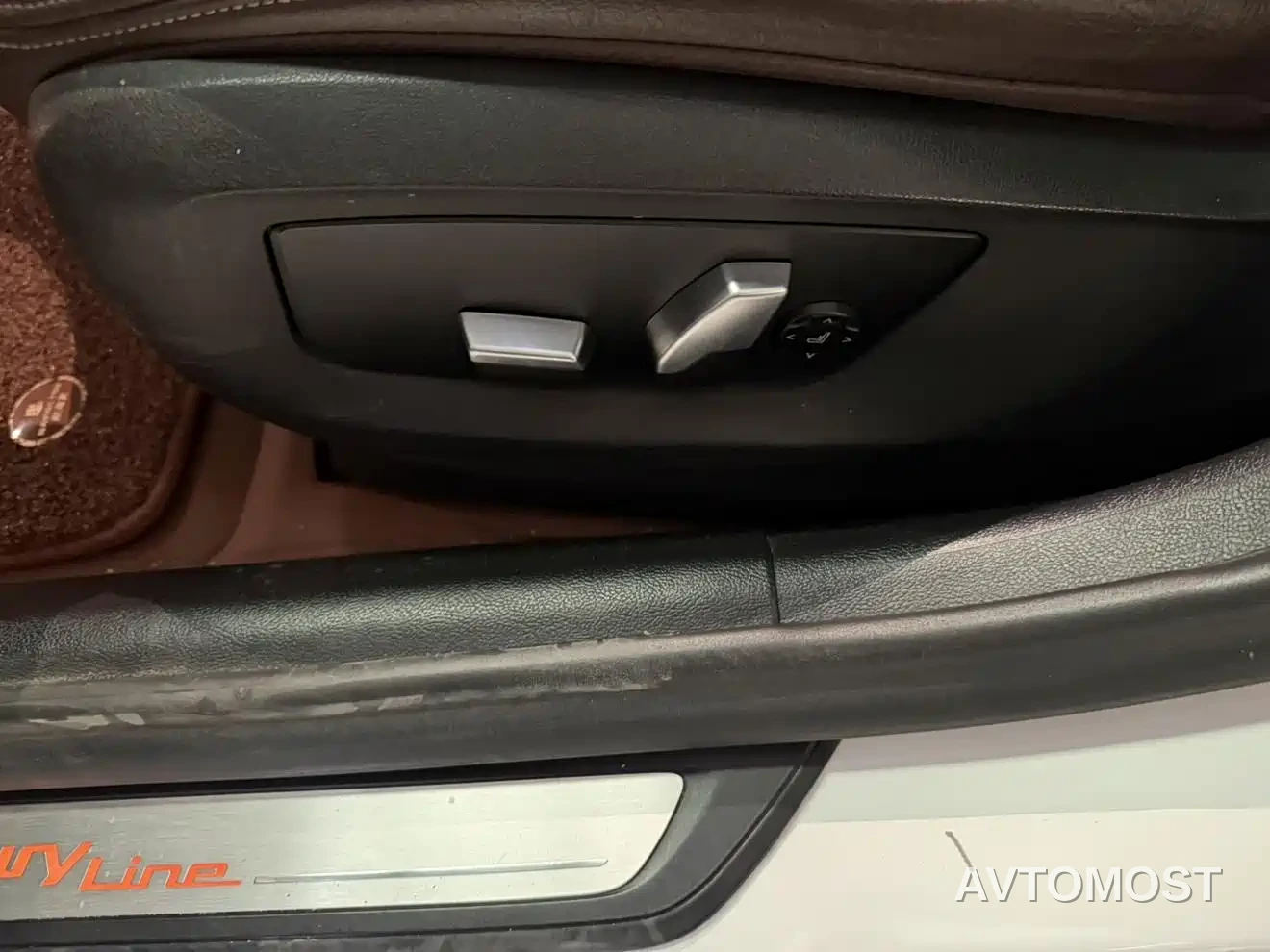 BMW 5 Series New Energy 2021 535Le Luxury Package — фото 9