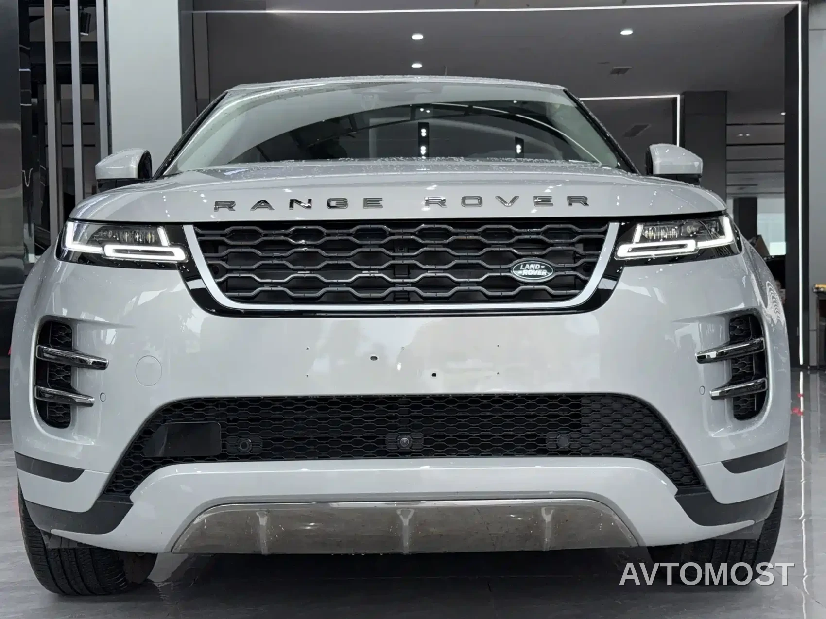 Land Rover Range Rover Evoque 2021 Range Rover Evoque L 249PS R-Dynamic SE Luxury Edition — фото 2