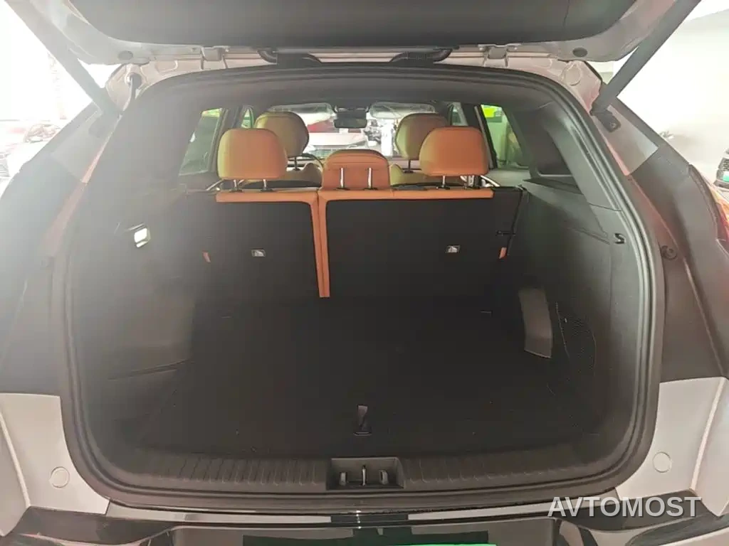 Geely Boyue L 2025 4th Gen 1.5TD DCT Splendor — фото 17