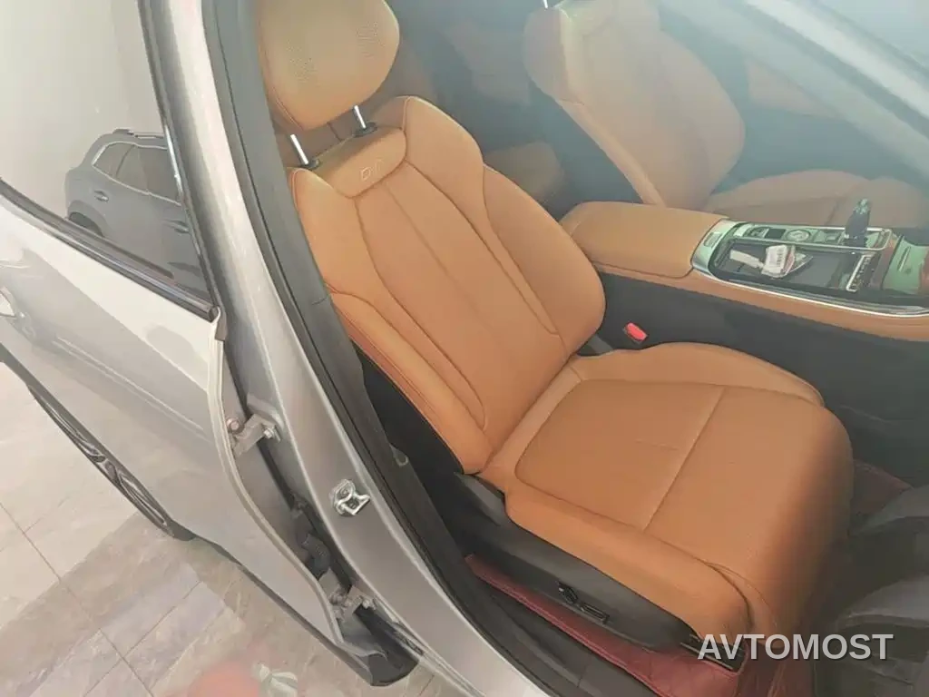 Geely Boyue L 2025 4th Gen 1.5TD DCT Splendor — фото 23