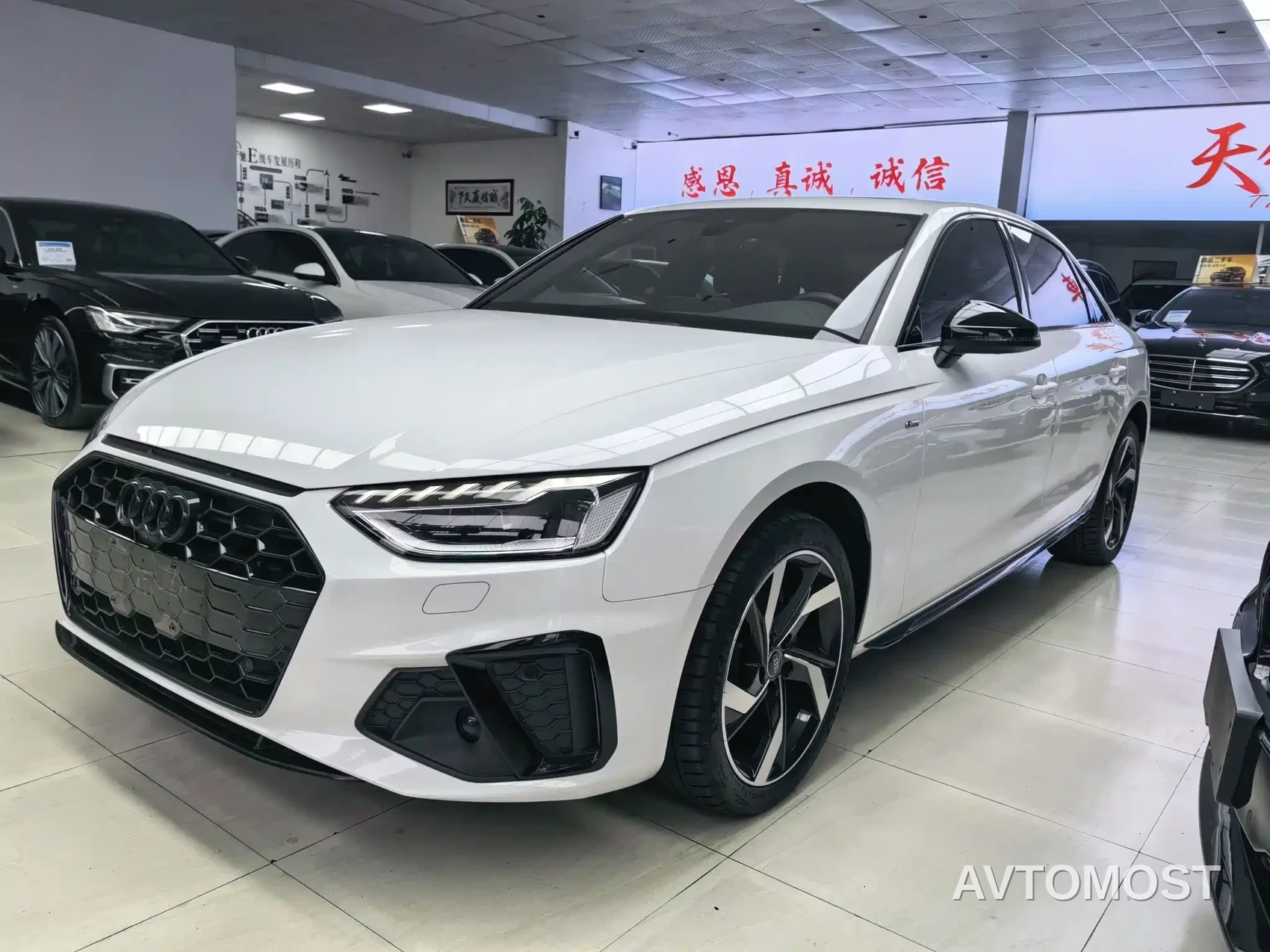 Audi A4L 2023 40 TFSI Bang&Olufsen Starlight Edition — фото 2