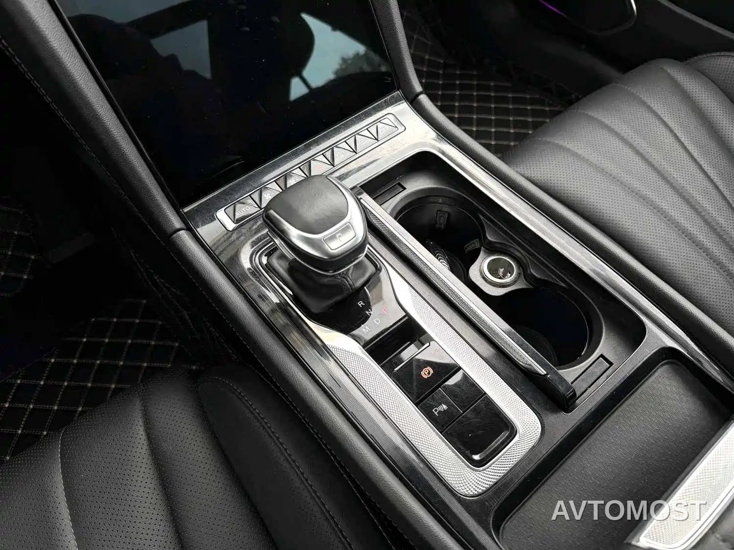 Hongqi H5 2023 1.5T DCT Smart Connect Joy Edition — фото 10