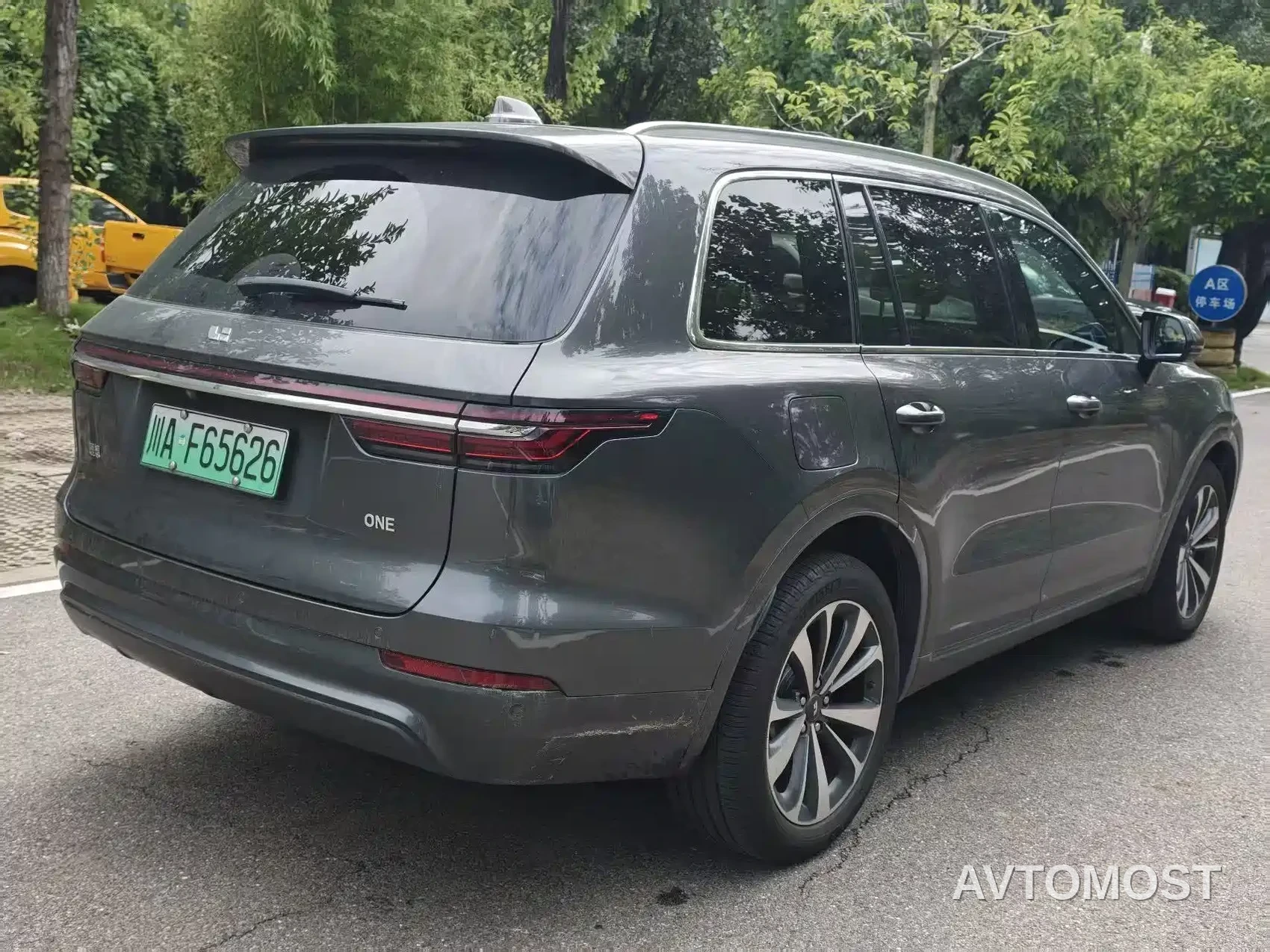Li ONE 2020 Extended Range 6-seater — фото 4