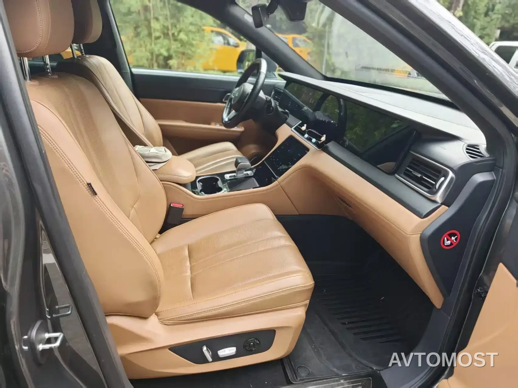 Li ONE 2020 Extended Range 6-seater — фото 12