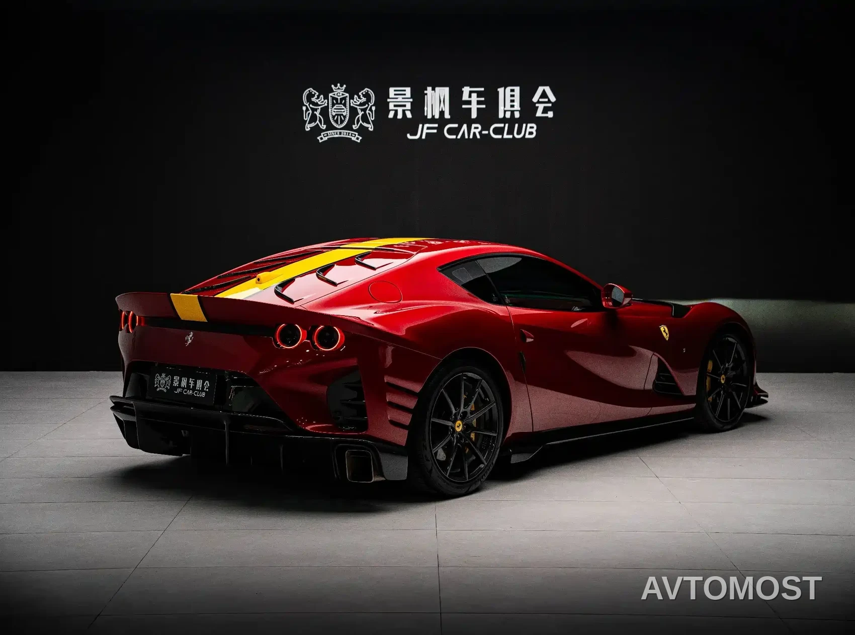 Ferrari 812 2021 812 Competizione — фото 11