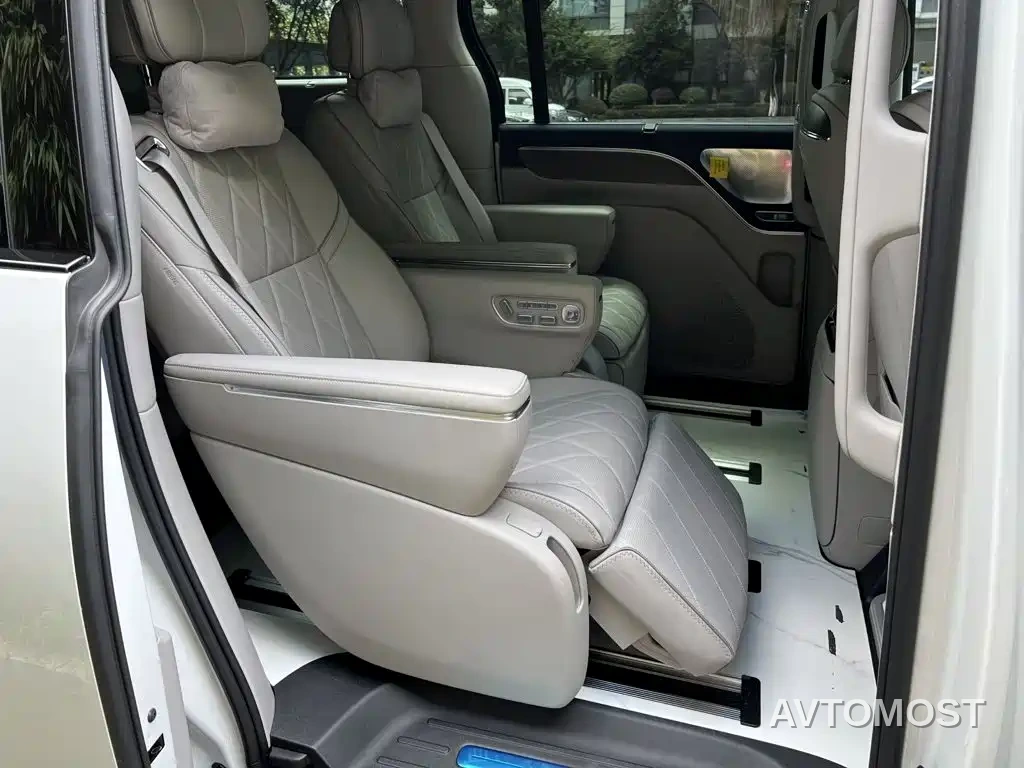 Leapmotor D19 — фото 11