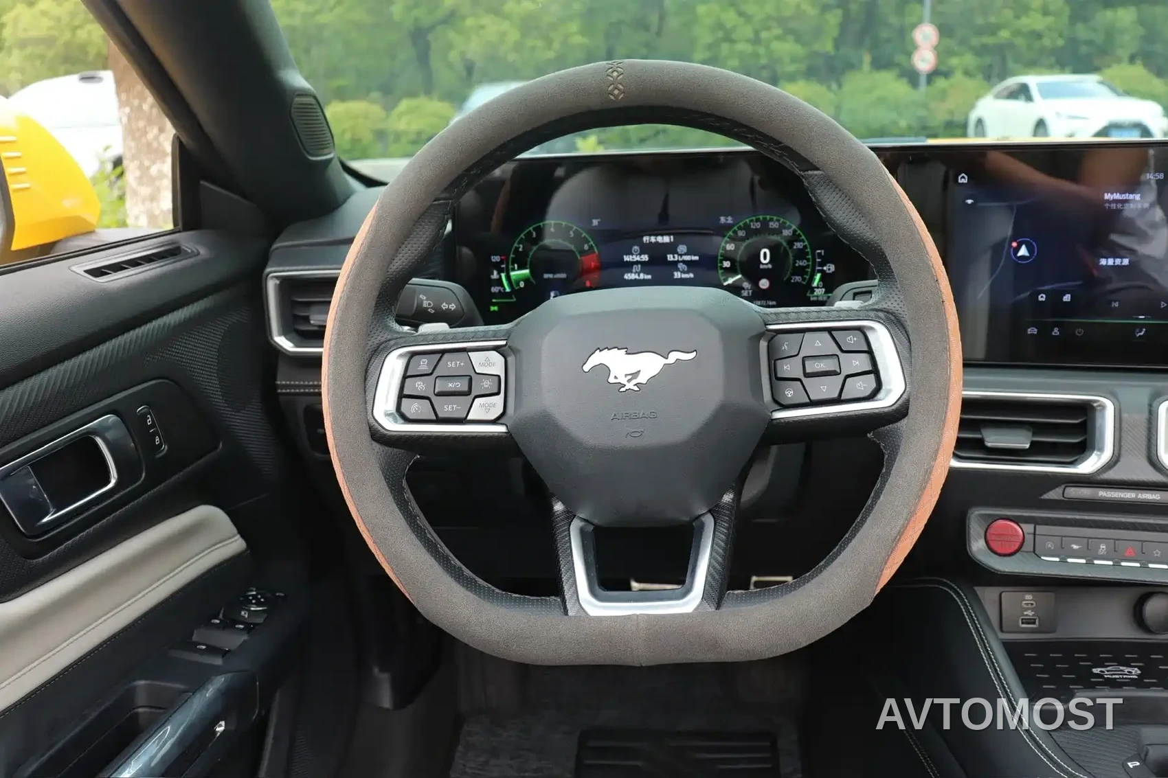 Ford Mustang 2024 2.3T EcoBoost Convertible Sport Edition — фото 18