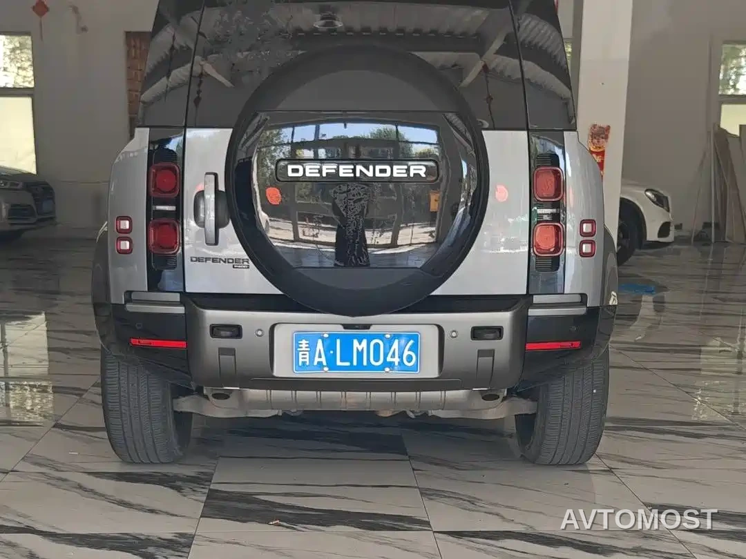 Land Rover Defender 2022 110 P400 X-DYNAMIC HSE — фото 3