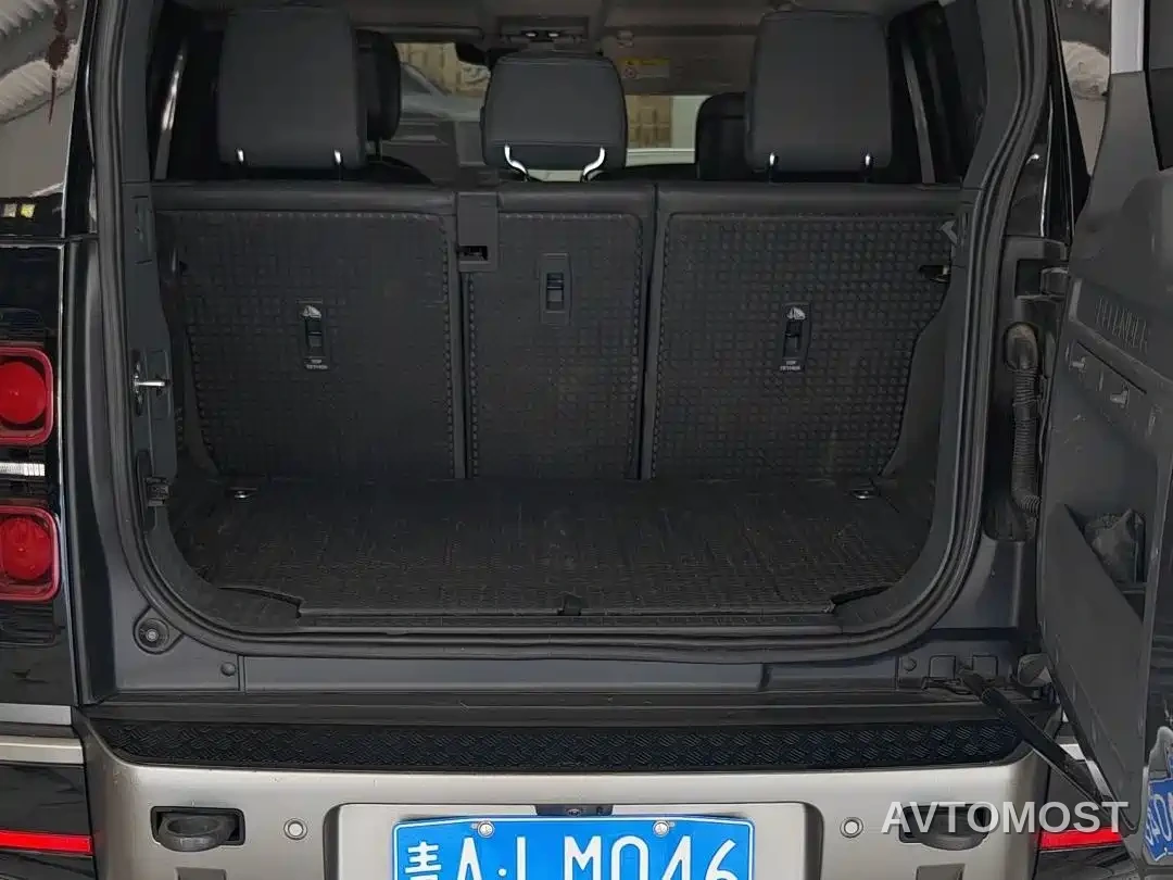Land Rover Defender 2022 110 P400 X-DYNAMIC HSE — фото 14