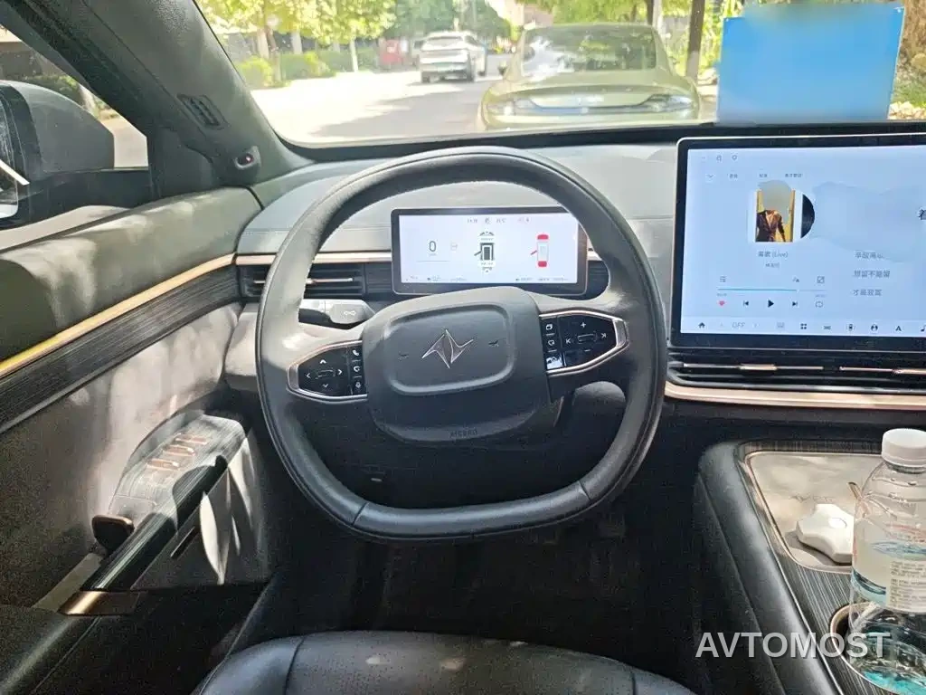 Dongfeng Yipai eπ008 2024 210Max Range Extender 6-Seater — фото 2