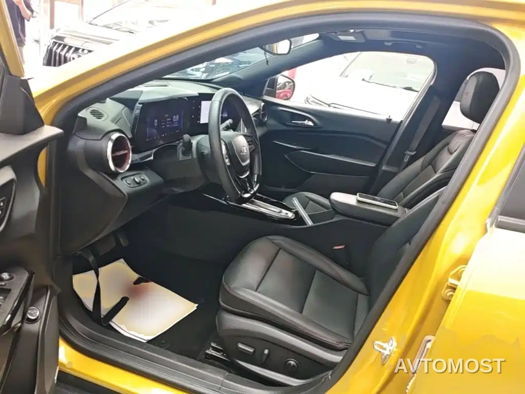Chevrolet Seeker 2022 1.5T CVT RS Stinger Edition — фото 10