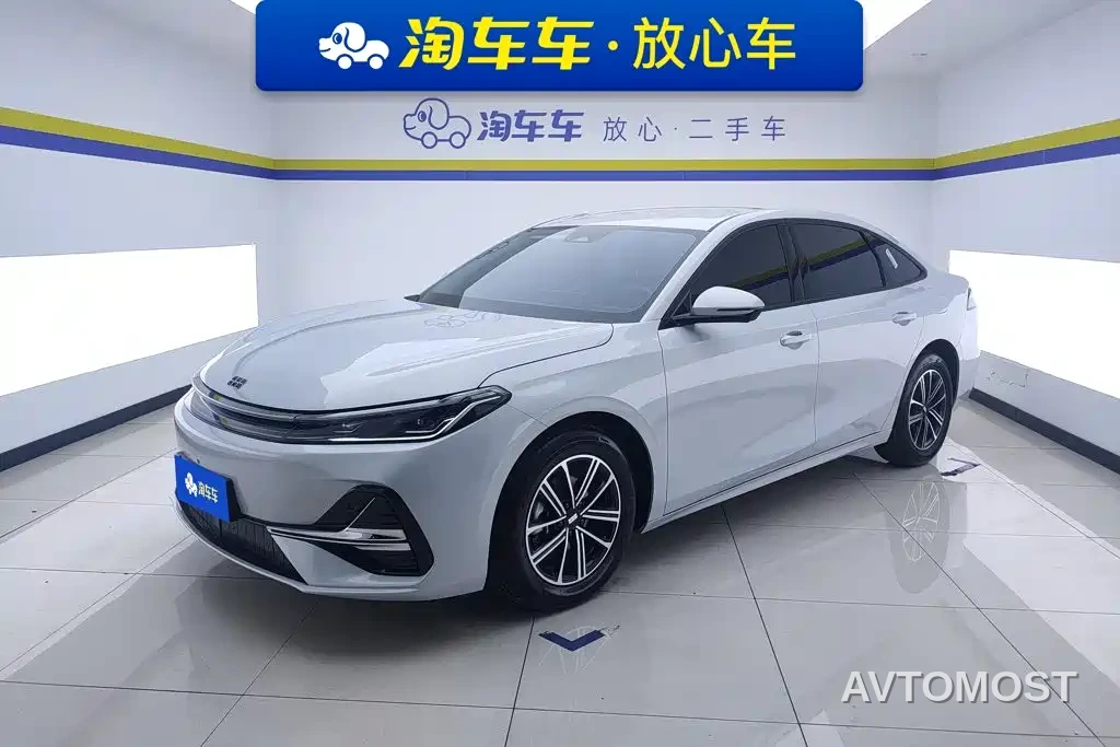 Geely Galaxy A7 2025 EM-i 70km Luxury Edition — фото 1