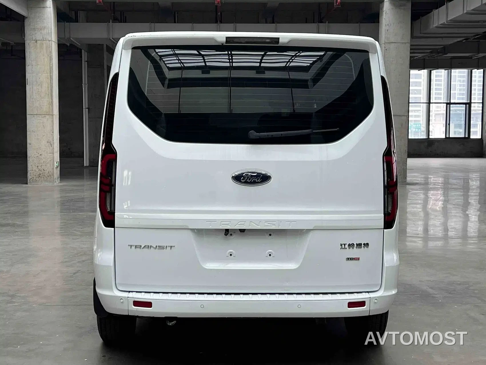 Ford Transit 2023 Model 2.0T Diesel Manual Business Travel Medium Wheelbase Low Roof 7/8/9 Seater — фото 6