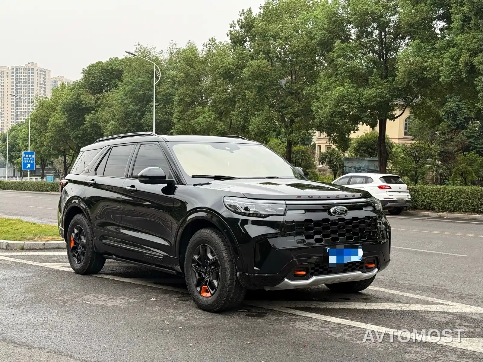 Ford Explorer 2023 EcoBoost 285 Kunlun Summit Edition 7-seater — фото 3
