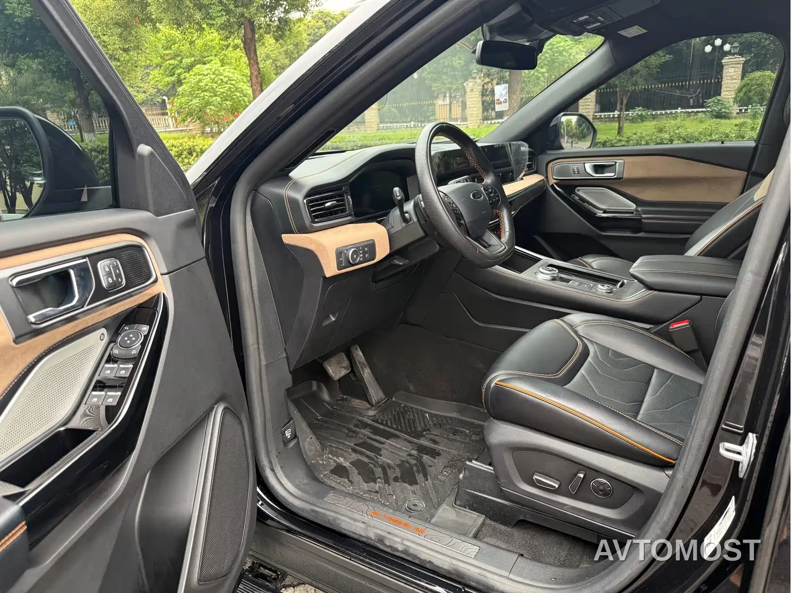 Ford Explorer 2023 EcoBoost 285 Kunlun Summit Edition 7-seater — фото 4