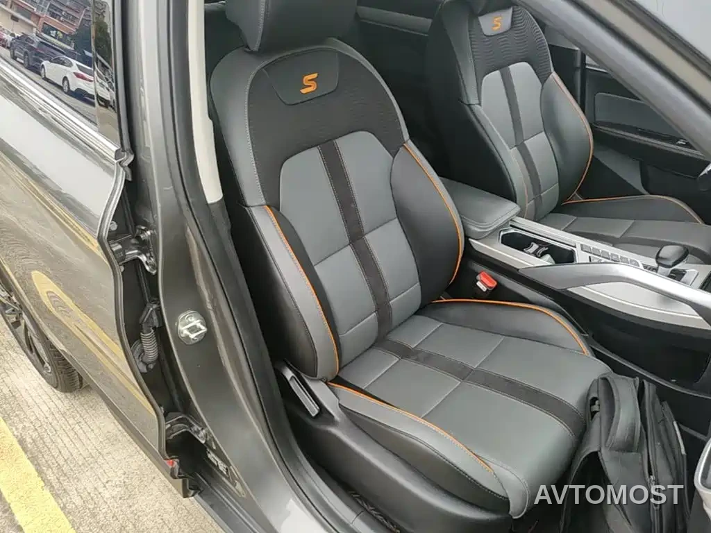 Geely Binyue 2023 1.5T DCT Diamond Edition — фото 20