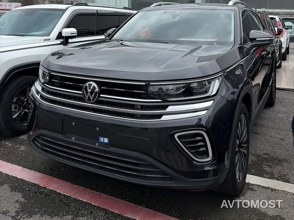 Volkswagen Talagon 2023 330TSI Luxury Touring Edition — фото 1