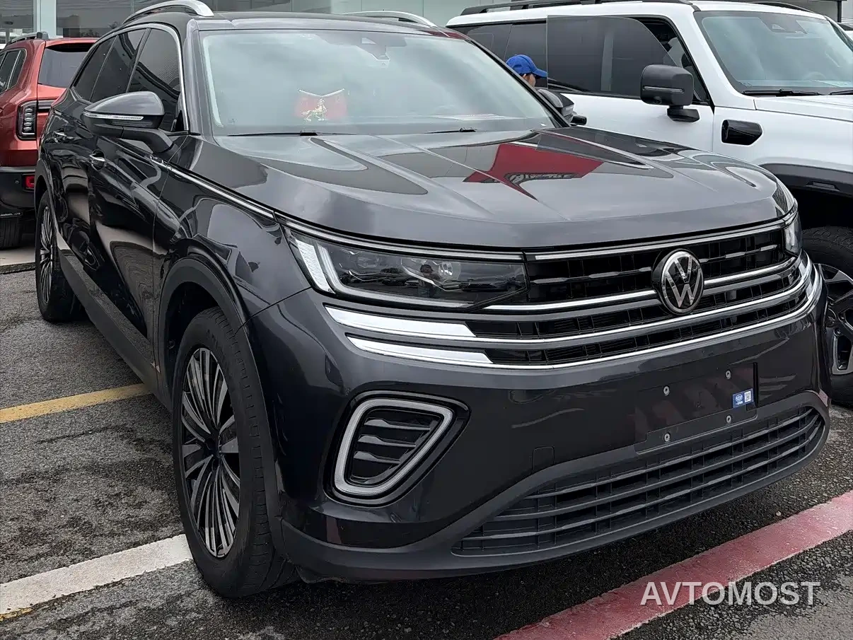 Volkswagen Talagon 2023 330TSI Luxury Touring Edition — фото 3
