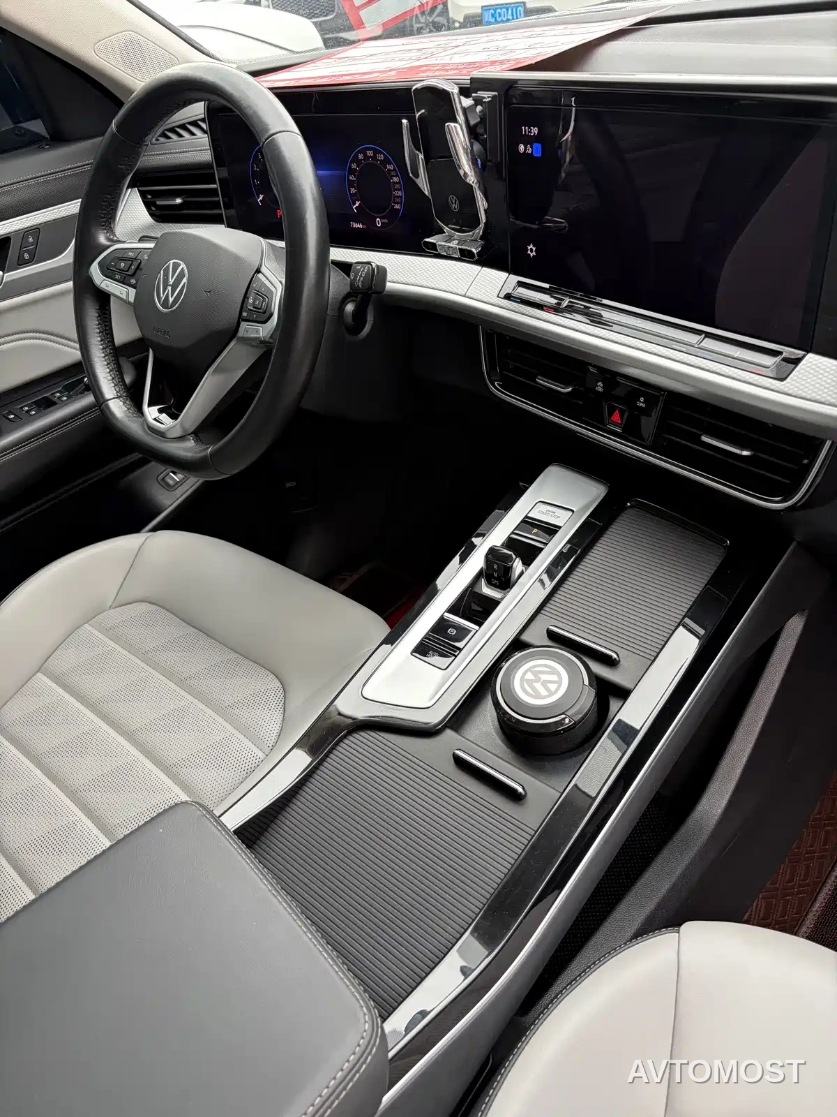 Volkswagen Talagon 2023 330TSI Luxury Touring Edition — фото 7