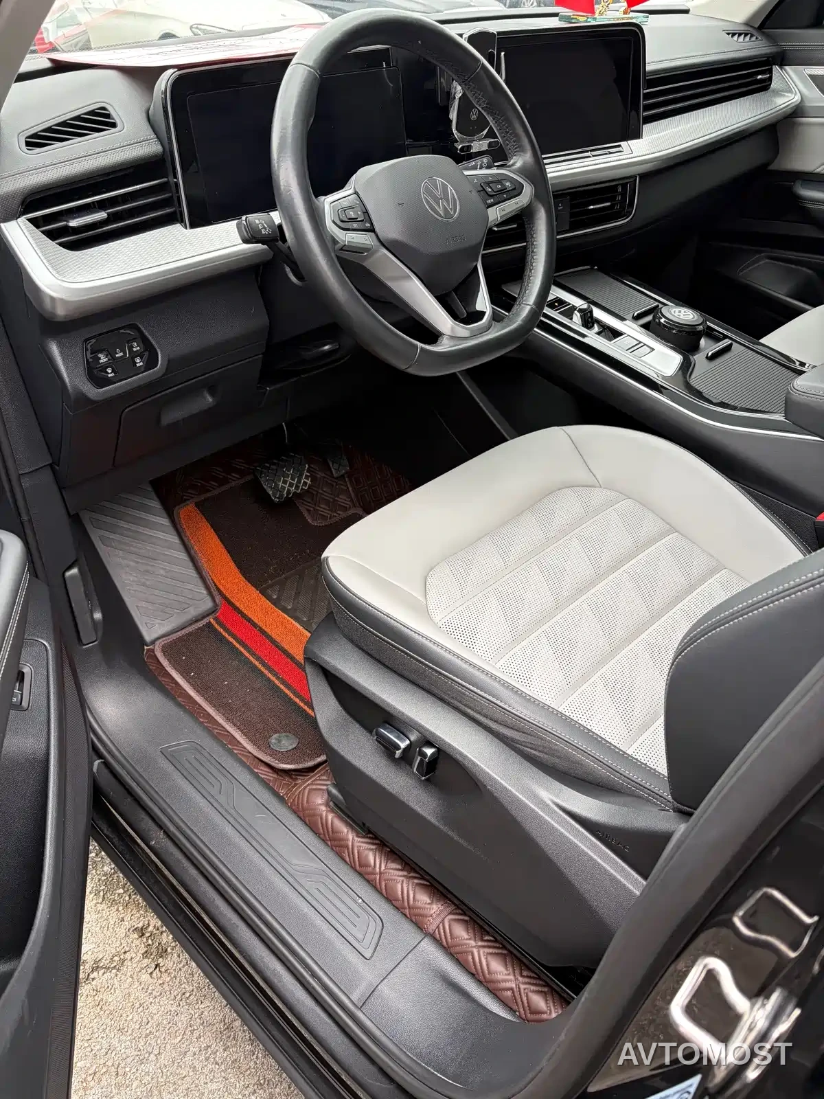 Volkswagen Talagon 2023 330TSI Luxury Touring Edition — фото 15