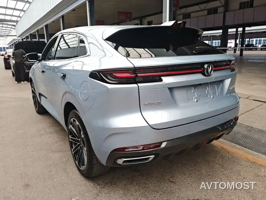 Changan UNI-K iDD 2022 Blue Whale iDD 130km 1.5T Premium — фото 4